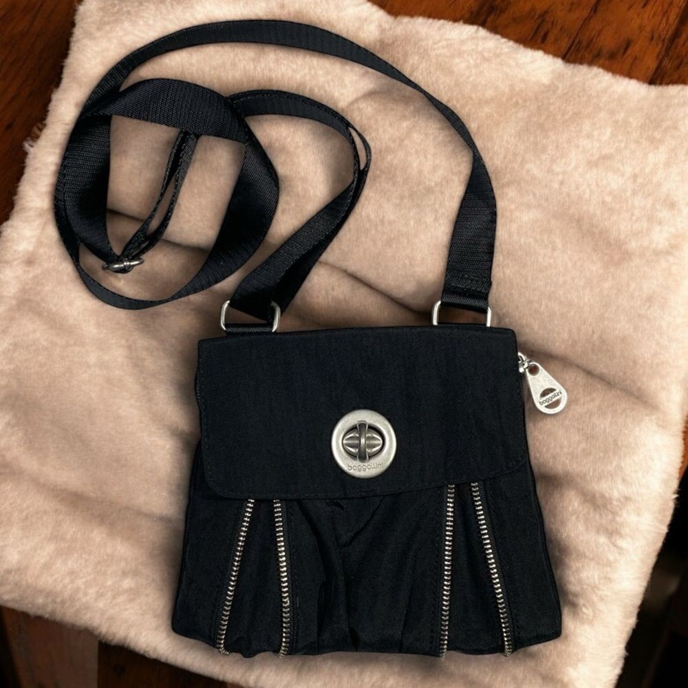 BAGGALLINI Small Zipper Crossbody Travel Bag Unique